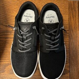 Hurley Black and White Shoreline Sneakers Lightweight Minimalist Design